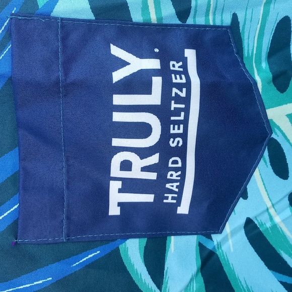 Truly Hard Seltzer Mens Collared Short Sleeve Blue Pink Tropical Hawaii Shirt - Picture 4 of 5